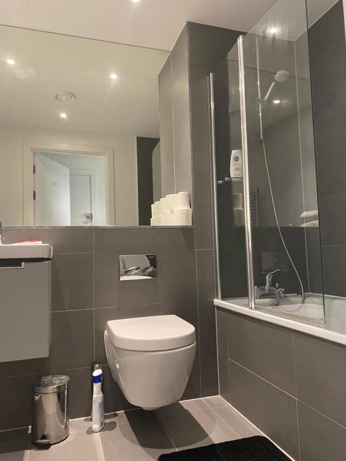 Morden 1 Bedroom City- Apt Central Stylish Living ครอยดอน ภายนอก รูปภาพ