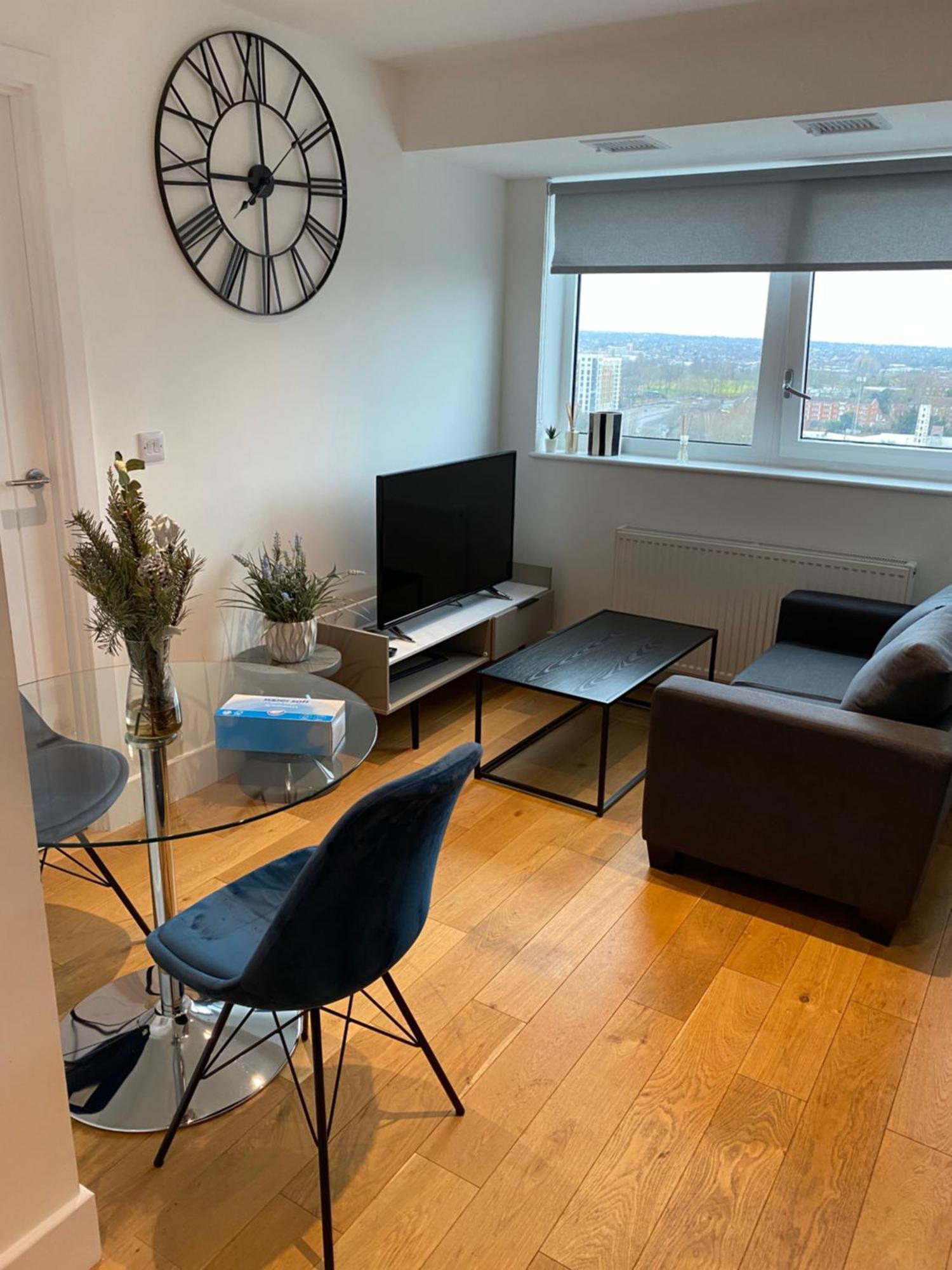 Morden 1 Bedroom City- Apt Central Stylish Living ครอยดอน ภายนอก รูปภาพ